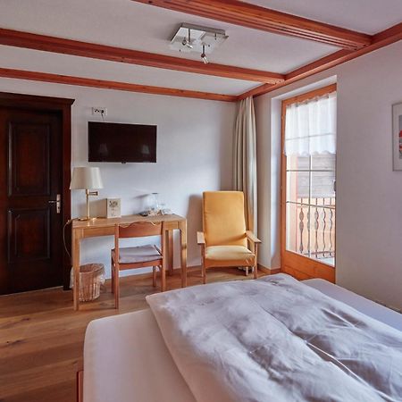 Hotel Alpenblick Zeneggen Bagian luar foto