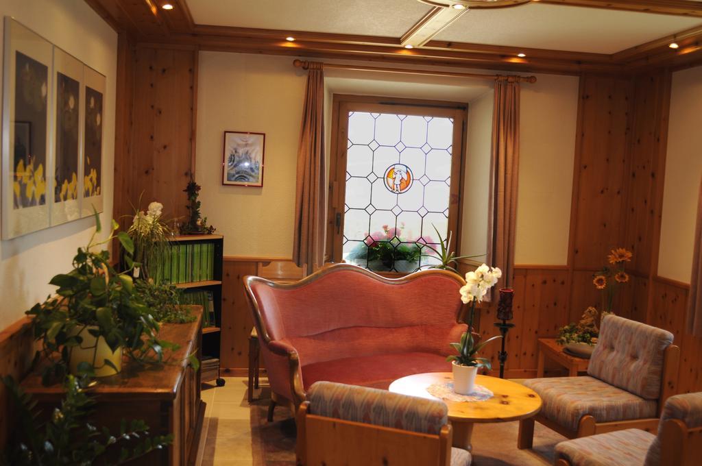 Hotel Alpenblick Zeneggen Bagian luar foto