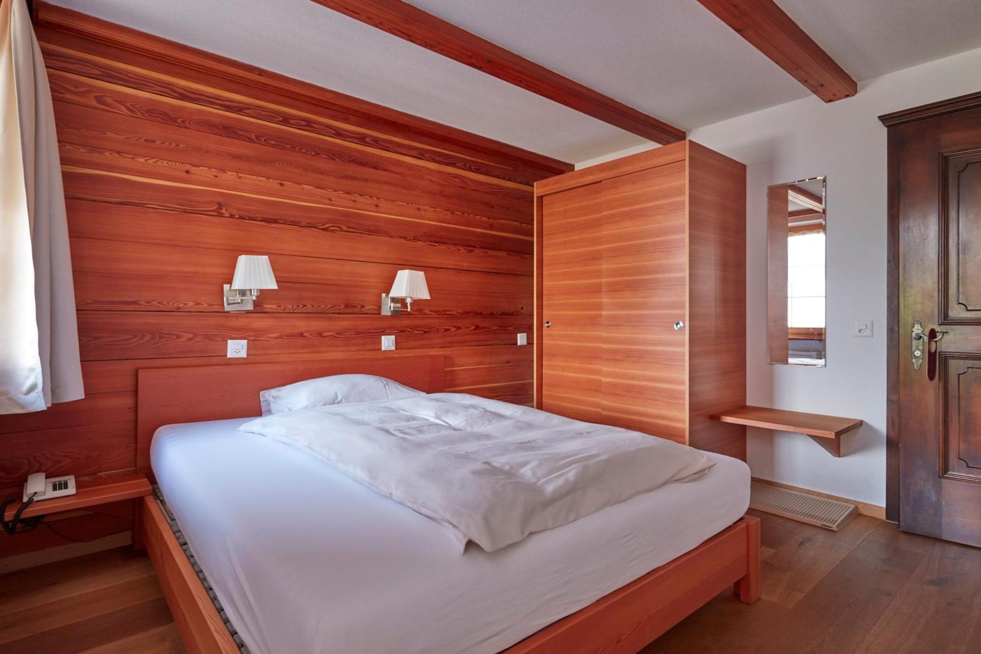 Hotel Alpenblick Zeneggen Bagian luar foto