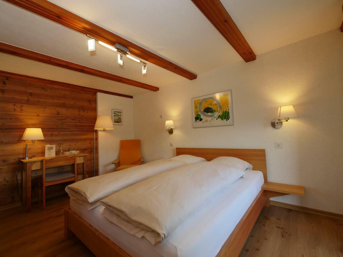 Hotel Alpenblick Zeneggen Bagian luar foto